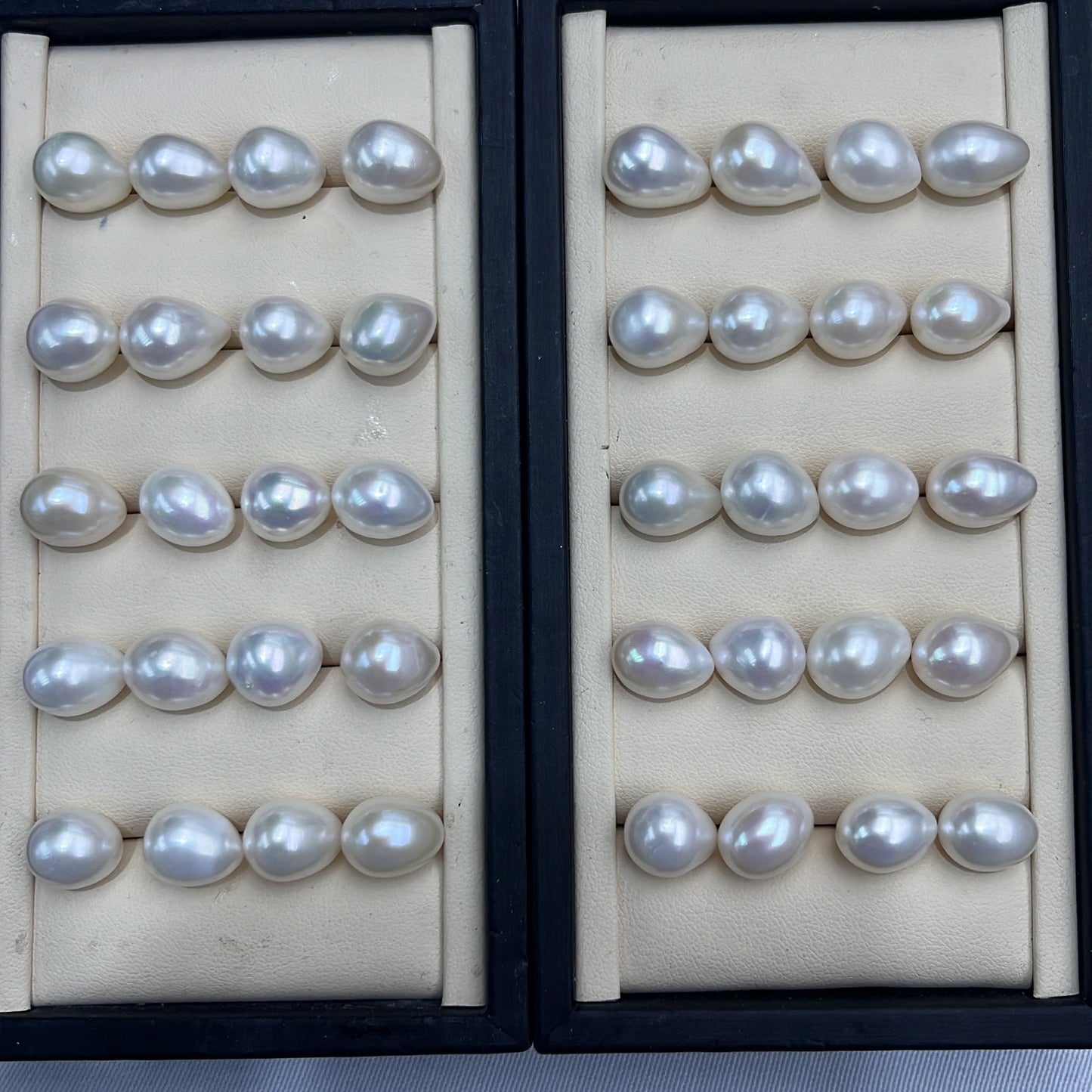drop shape pearls earring