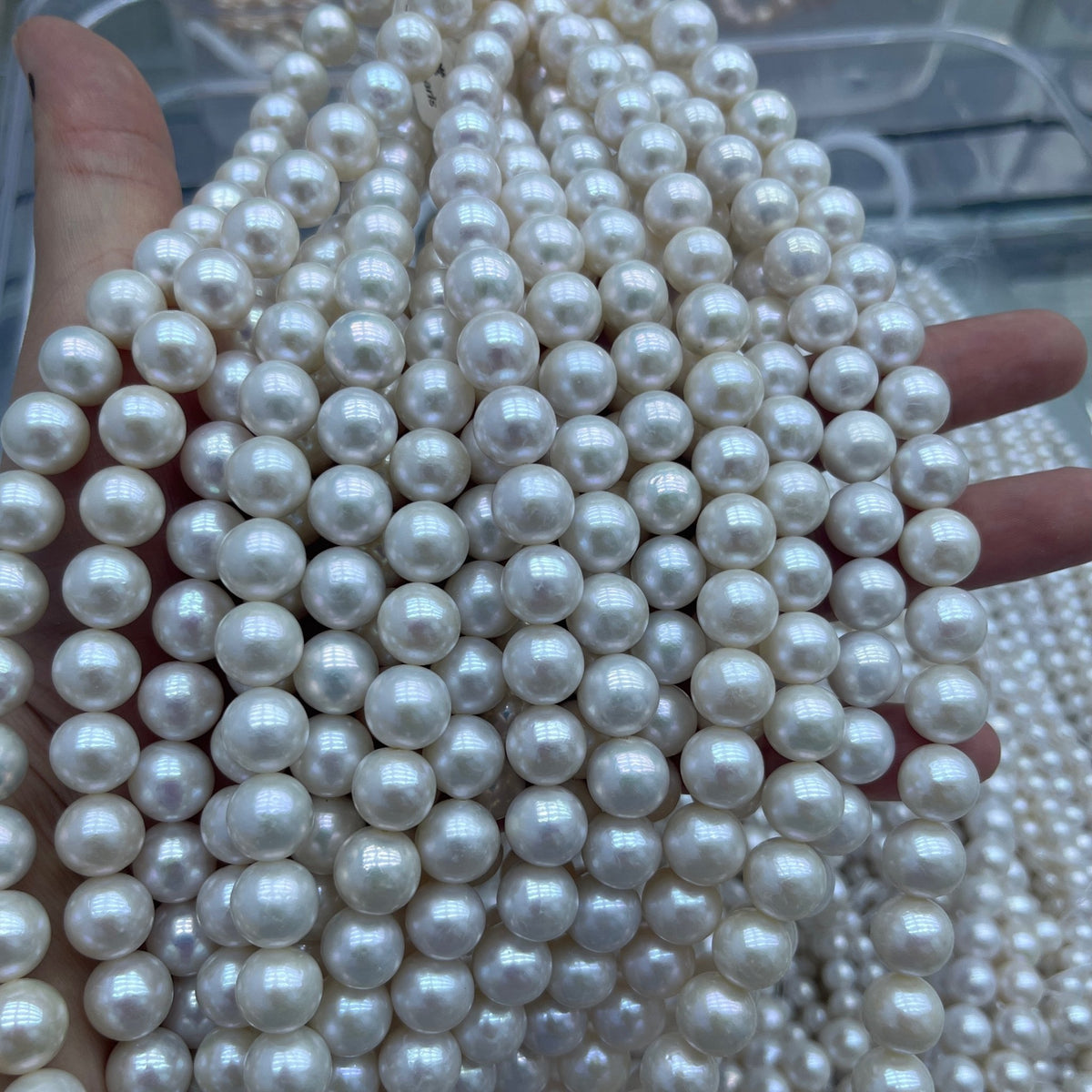 10-11mm round pearl strand some flaw 