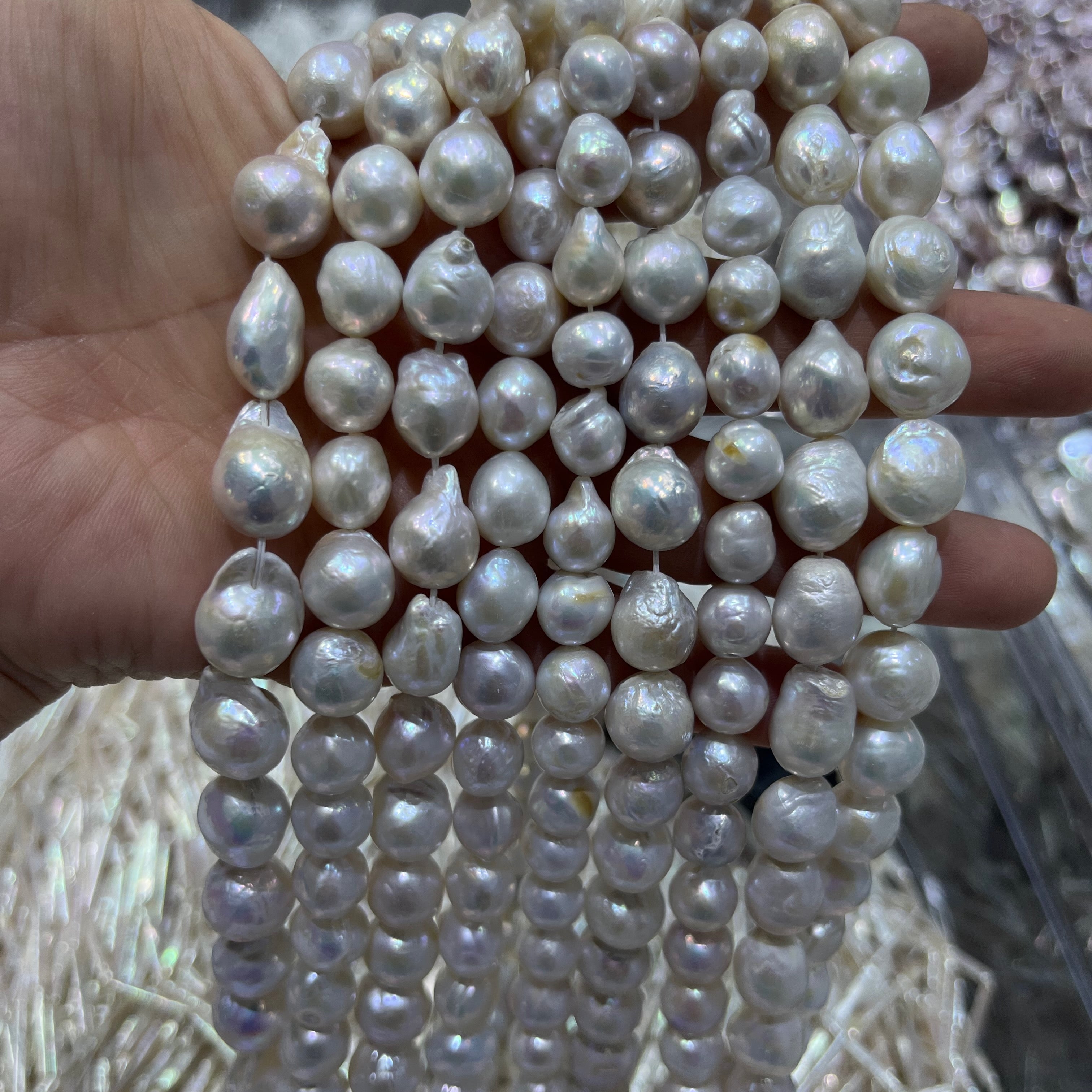 10-12mm_baroque_pearl_strand