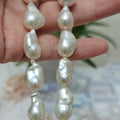 10-12mm mini baroque fireball pearl strand white - 4A
