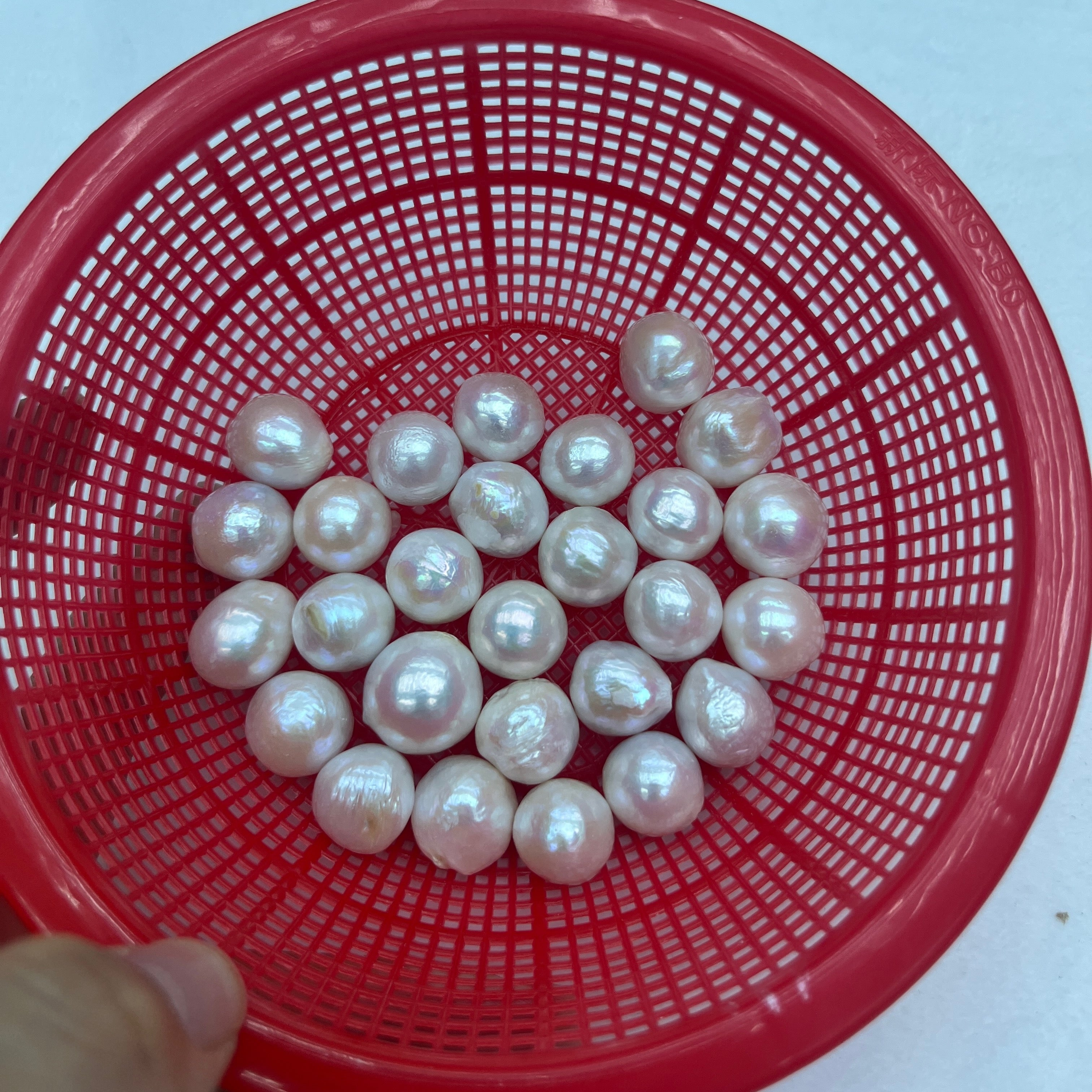 13-14mm_Near-Round_Drop_Baroque_Pearl_strand
