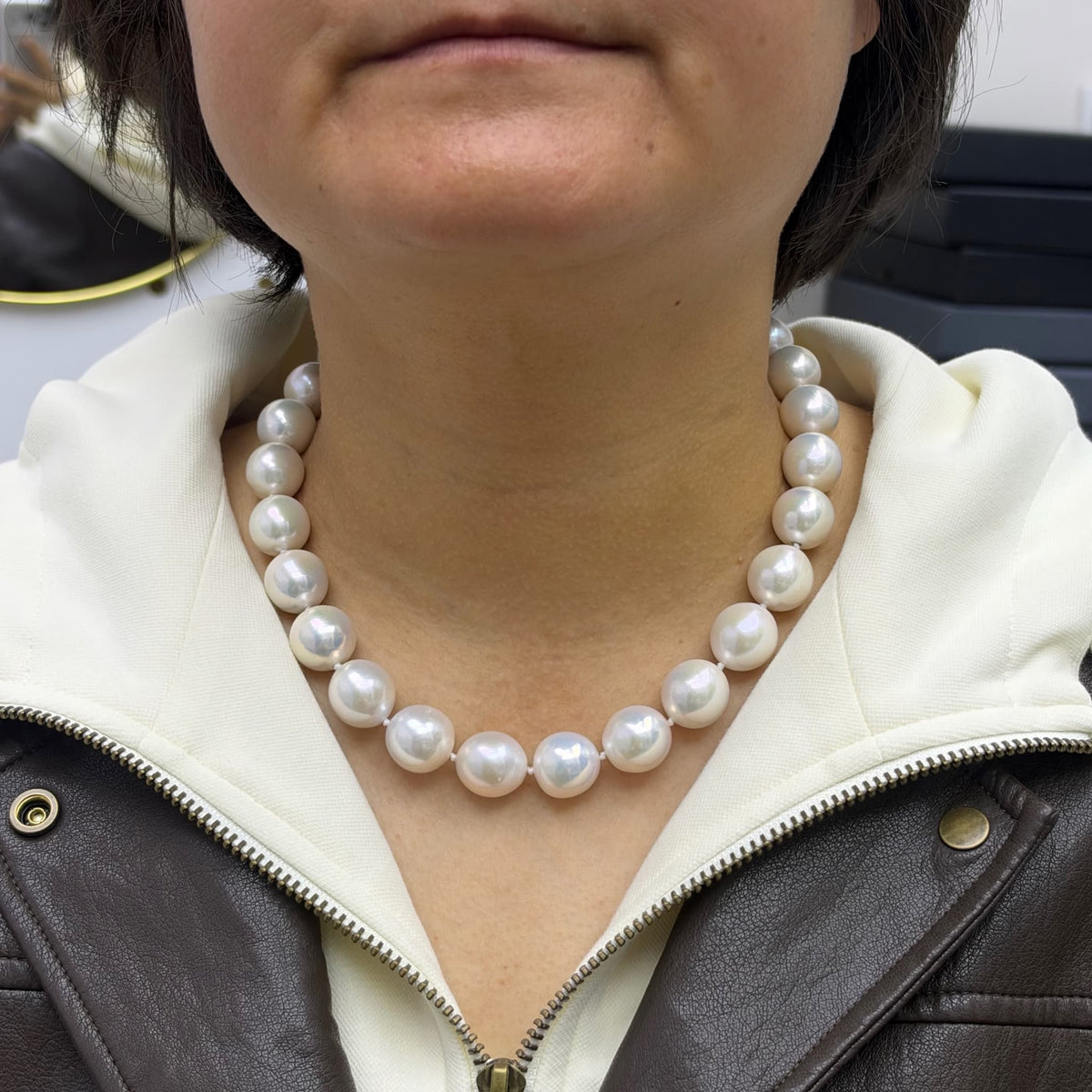 15-16mm Pearl Necklace Off Round White - price for 18 inch