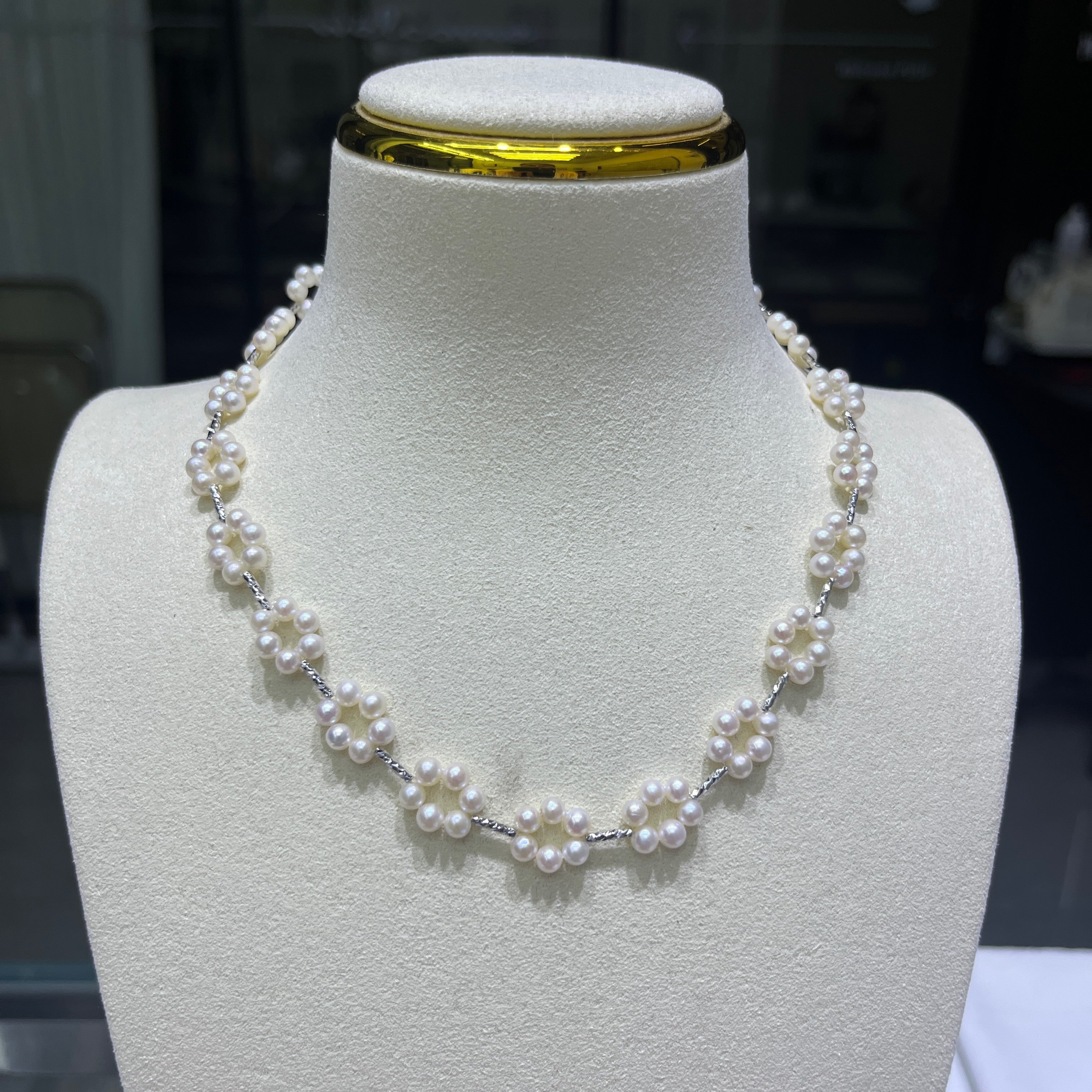Handcrafted round pearl necklace plum bossom -4A