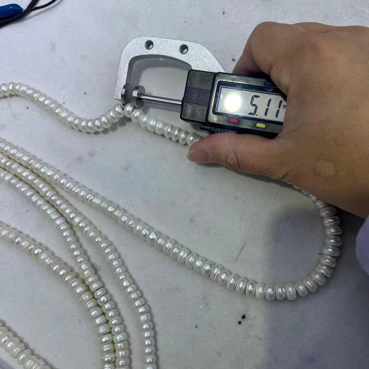 5X9mm button pearl strand white Cutting - 3A（sell by pcs）