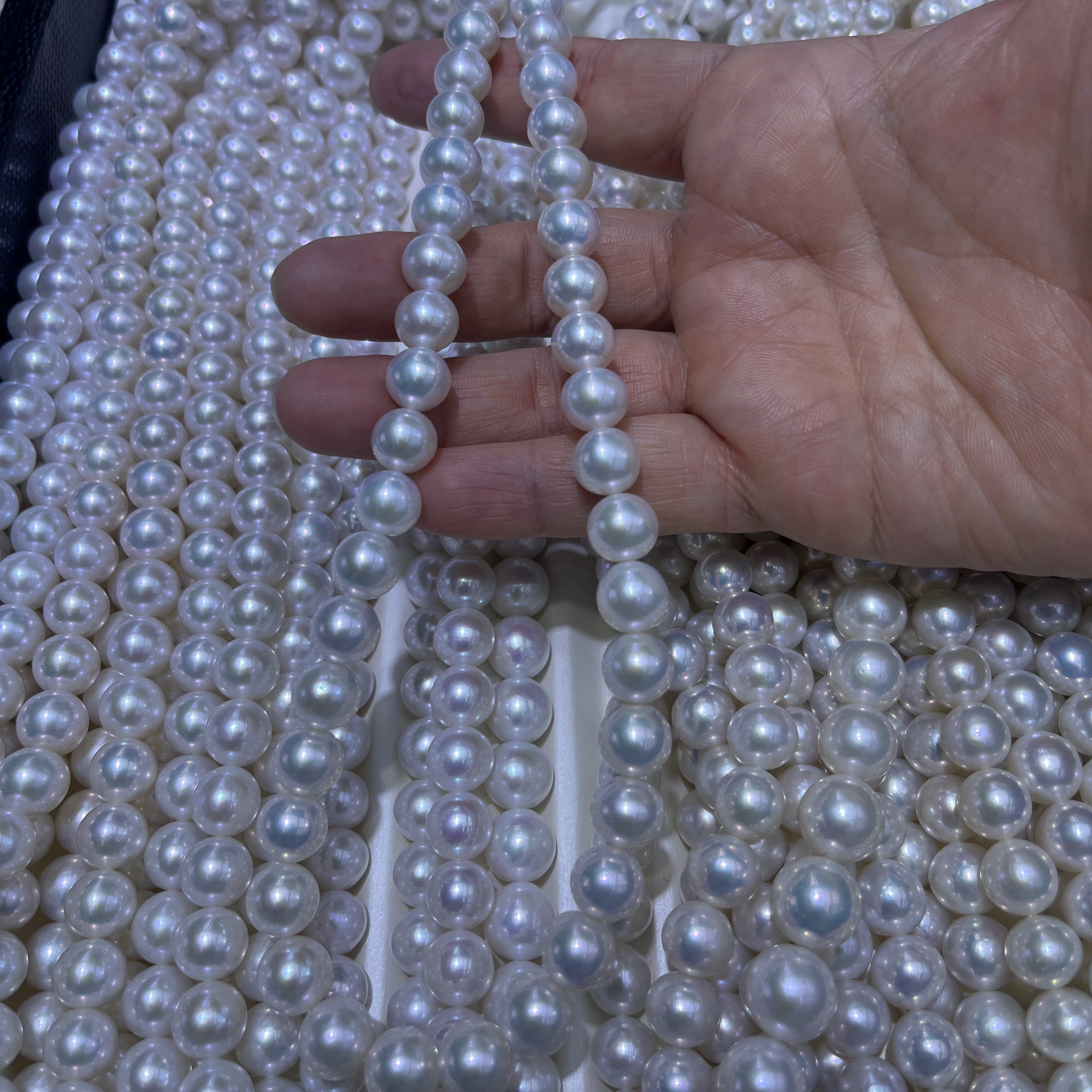 8-9mm Round freshwater pearl strand