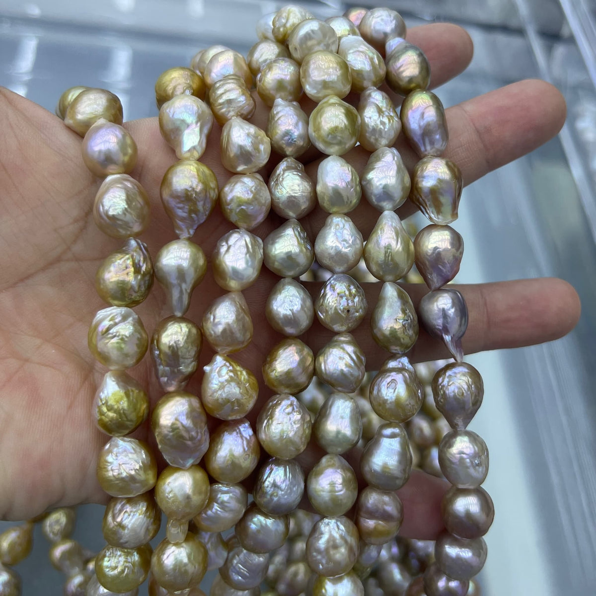 8-10mm baroque pearl strand golden -4A