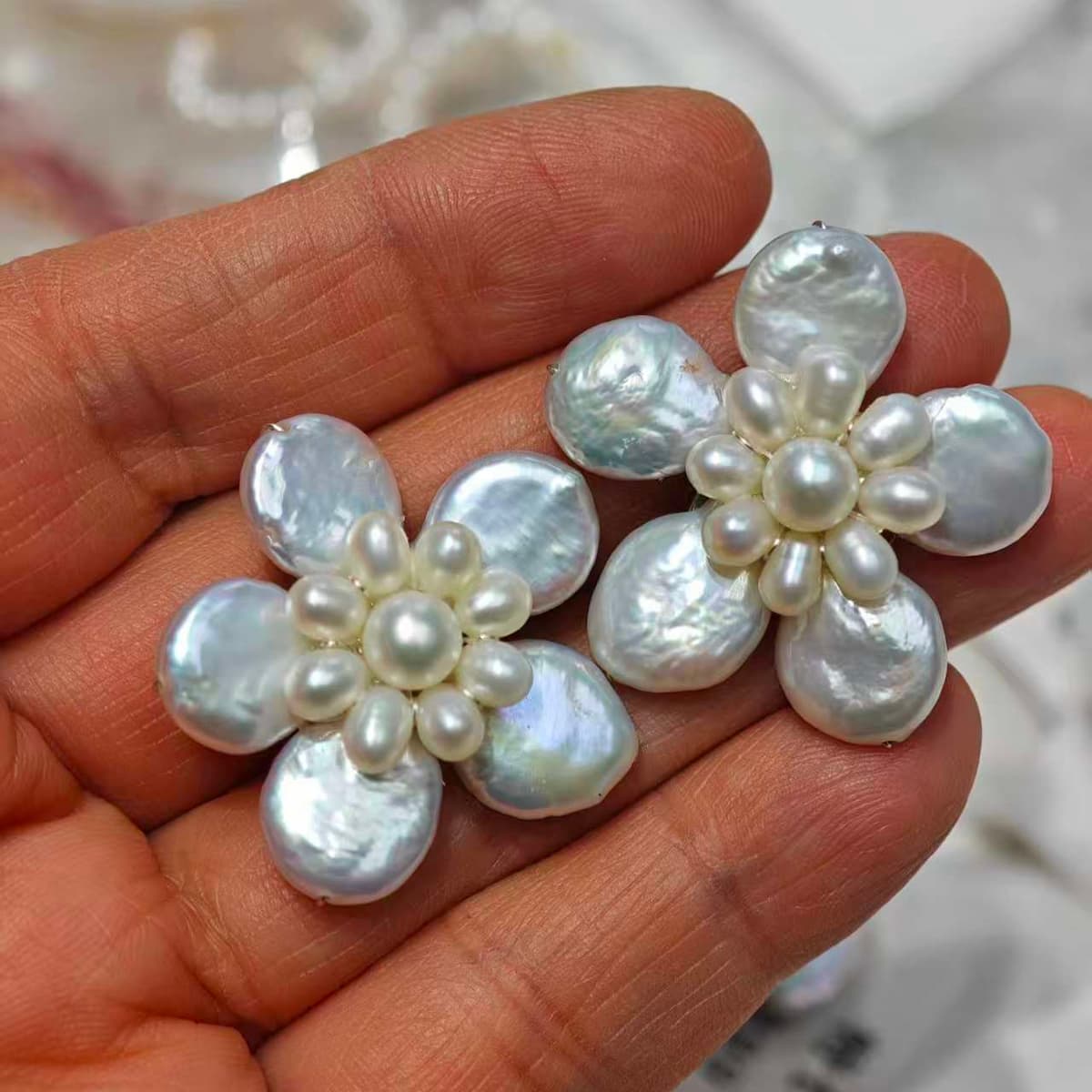 flower pearl earring