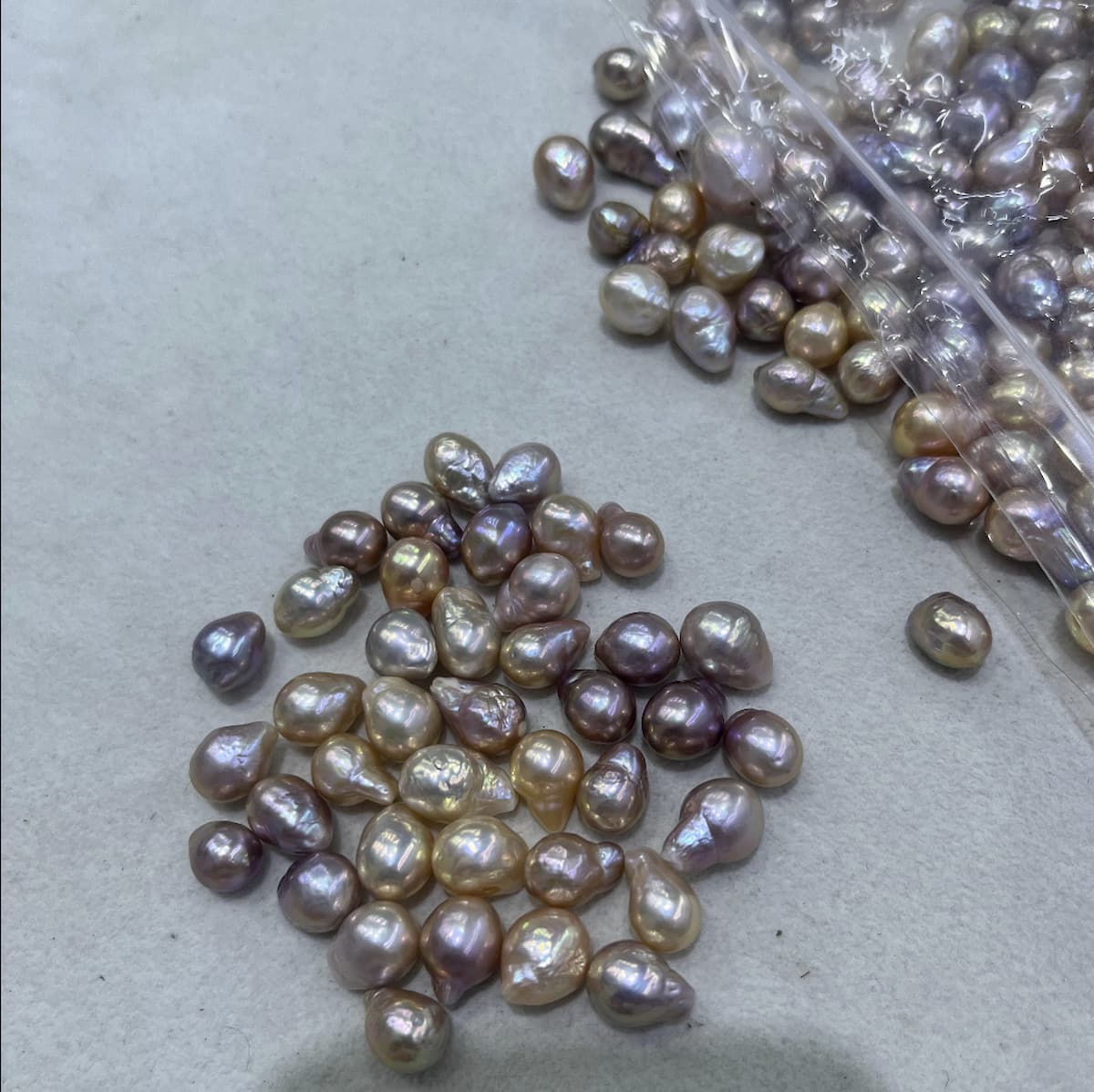 loose baroque pearl with nose 