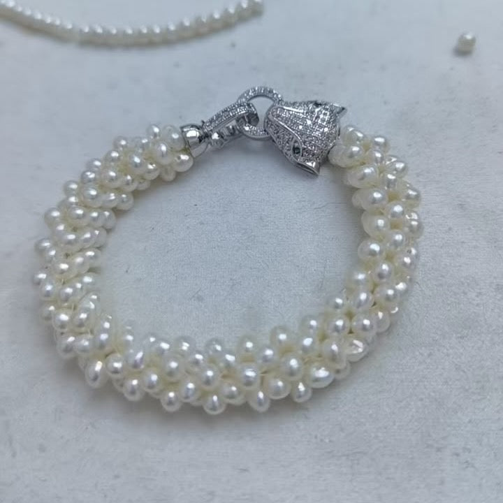3-4mm potape pearl bracelet with Leopard Head 4A